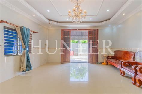 Houses for rent in Siem Reap .